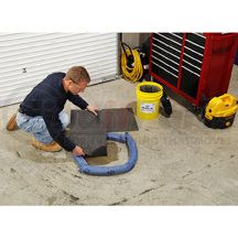 45301 by NEW PIG CORPORATION - Multi-Purpose Spill Kit - 5 Gallon Bucket, Universal, Yellow