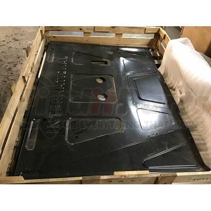 4077549W92E by NAVISTAR - PANEL , BACK OUTE