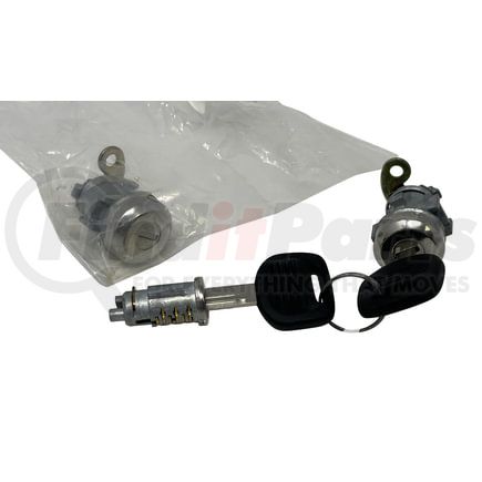 Freightliner A22-63159-000 Door and Ignition Lock Set Door and Ignition Lock Set - 35.47 mm. Length Door and Ignition Lock,