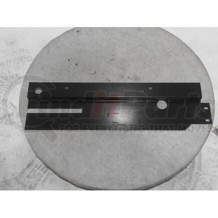 1667424C6 by INTERNATIONAL - Bracket Recirculation Seal, Navistar Compatible