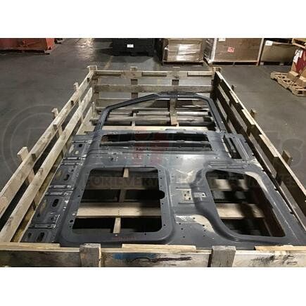 4069648C2E by NAVISTAR - PANEL RH SIDE INN