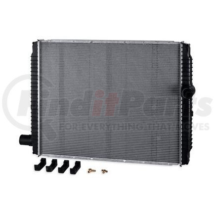 FLTRI92000307 by NAVISTAR - Radiator