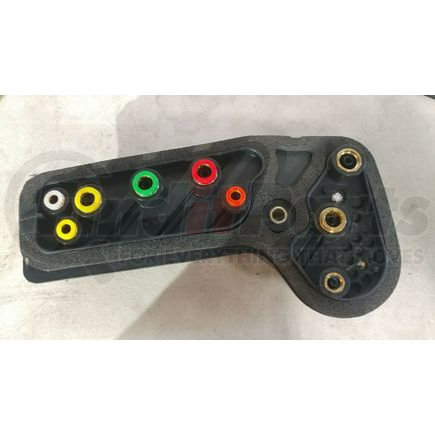 1221425002 by FREIGHTLINER - PASSTHROUGH-SW MANIFOLD.AIR.P3