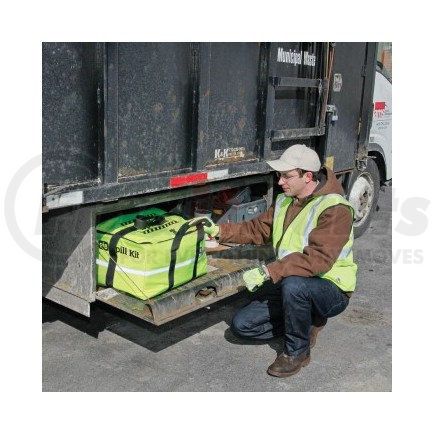 KIT624 by NEW PIG CORPORATION - Multi-Purpose Spill Kit - Truck Spill Kit in Tote Bag, Up to 7 gal.