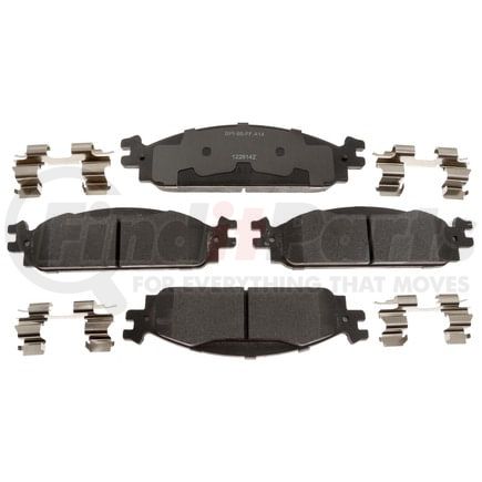 Raybestos MGD1376CH Raybestos R-Line Ceramic Brake Pad Set