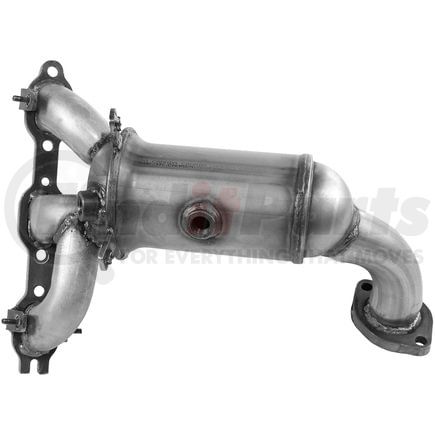 Walker Exhaust 16628 Ultra EPA Direct Fit Catalytic Converter with Integrated Exhaust Manifold