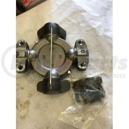 International 1697828C91 U-JOINT,KIT U-JOINT W/CONNECTO