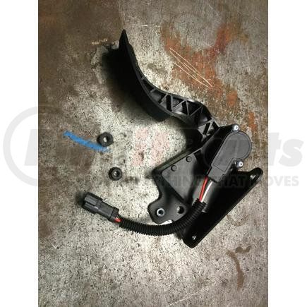 International 2598756C91 Accelerator Pedal, Navistar Compatible