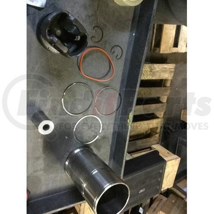 International 2511710C91 Pistons and Clyinder Sleeve Kit, Navistar Compatible