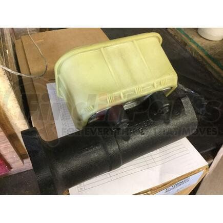 International 572076C91 Brake Master Cylinder, Navistar Compatible
