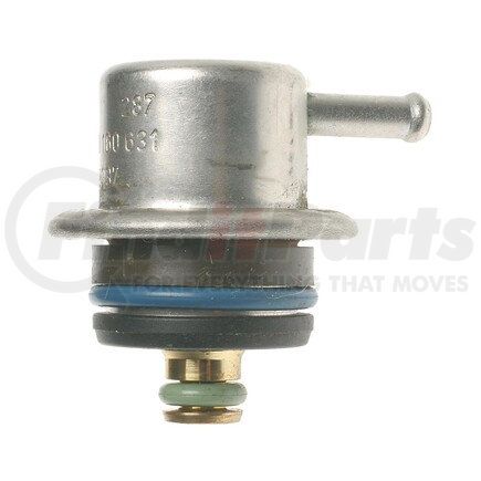 Standard Ignition PR284 Fuel Pressure Regulator - Steel, Gas, 46 psi, Angled Type, fits 2000-2005 Cadillac DeVille